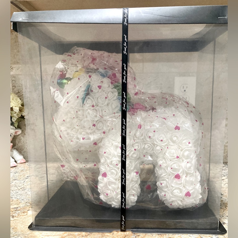 NWT Unicorn flower arrangement | Artificial rose unicorn - Picture 2 of 6
